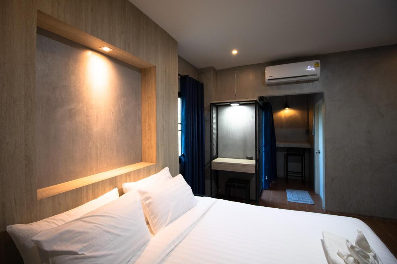 Rabbit Hotel Phimai Exterior photo